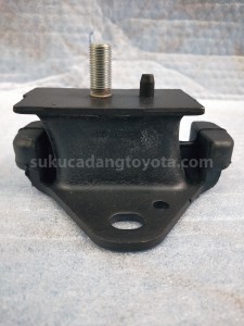 1236130100 INSULATOR, ENGINE - TOYOTA