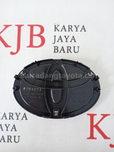753100K010 EMBLEM ASSY, RADIATO - TOYOTA