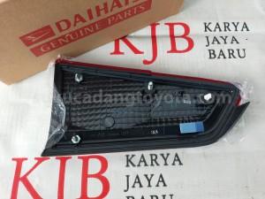 76803BZ030 GARNISH BACK DOOR R - TOYOTA