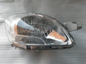 811300D290 UNIT ASSY HEADLAMP, - TOYOTA