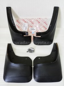 PZ0440K501 MUDGUARD A/S SET - TOYOTA